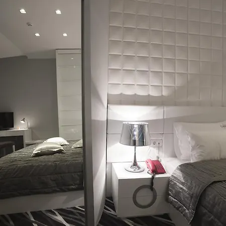 New Belgrade Garni Hotel Hotel 4*