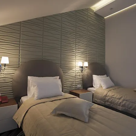 New Belgrade Garni Hotel Hotel 4*