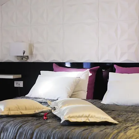 Hotel New Belgrade Garni Hotel 4*