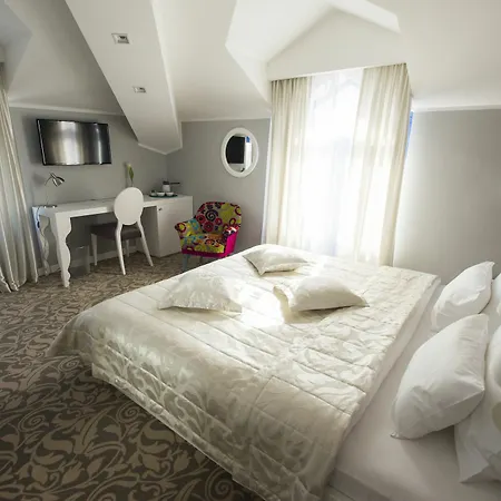 New Belgrade Garni Hotel