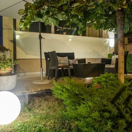 New Belgrade Garni Hotel